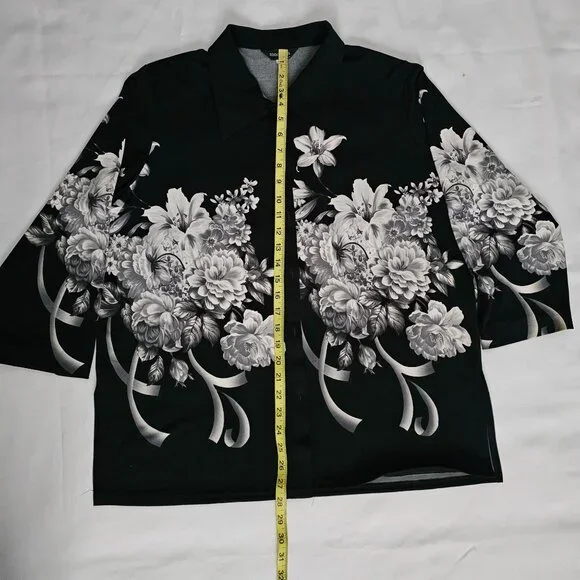 ModeLia Women's Floral Print Kimono W/ Inner Sleeveless Blouse Black Size Medium - Picture 14 of 16